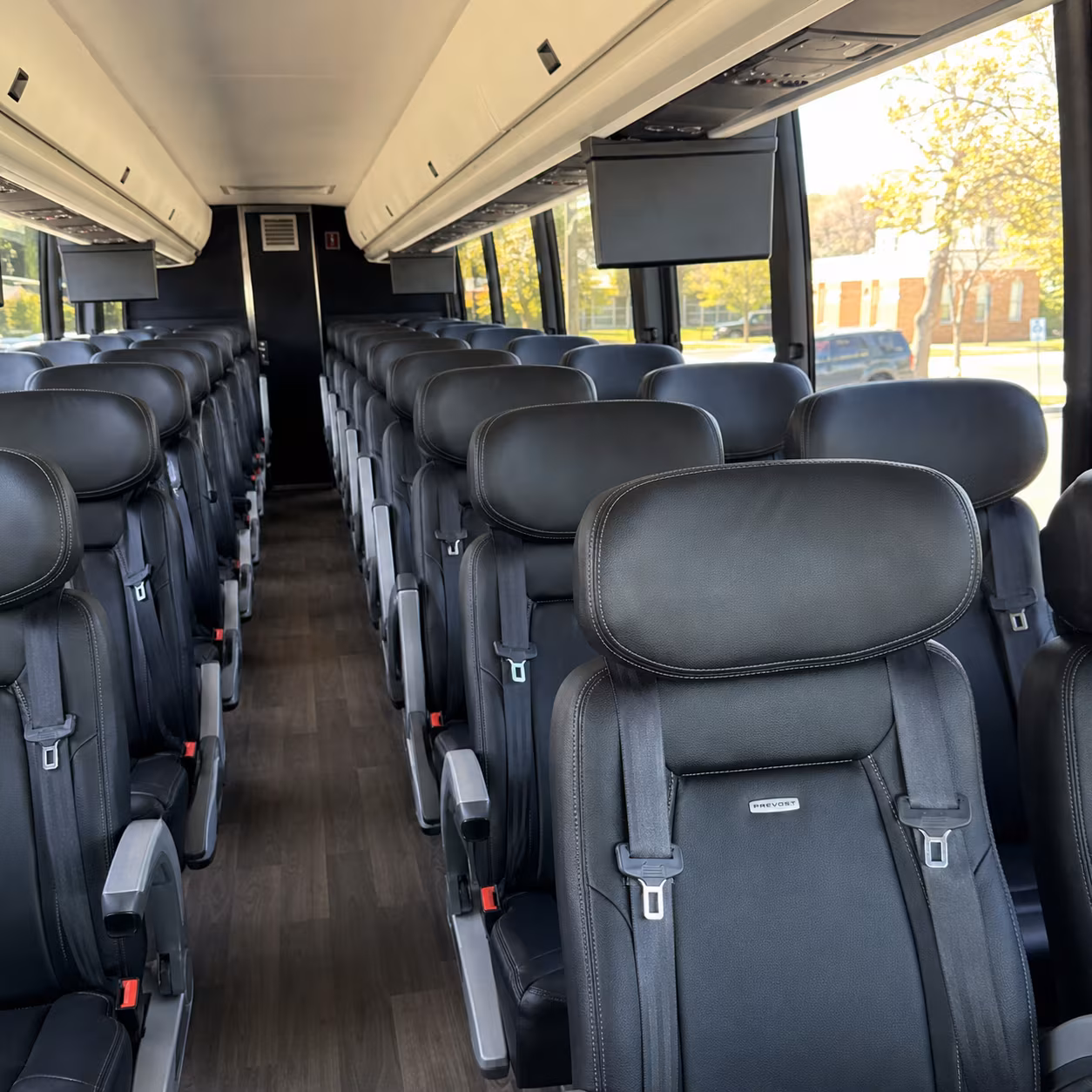 charter buses to newport county wineries and tasting events