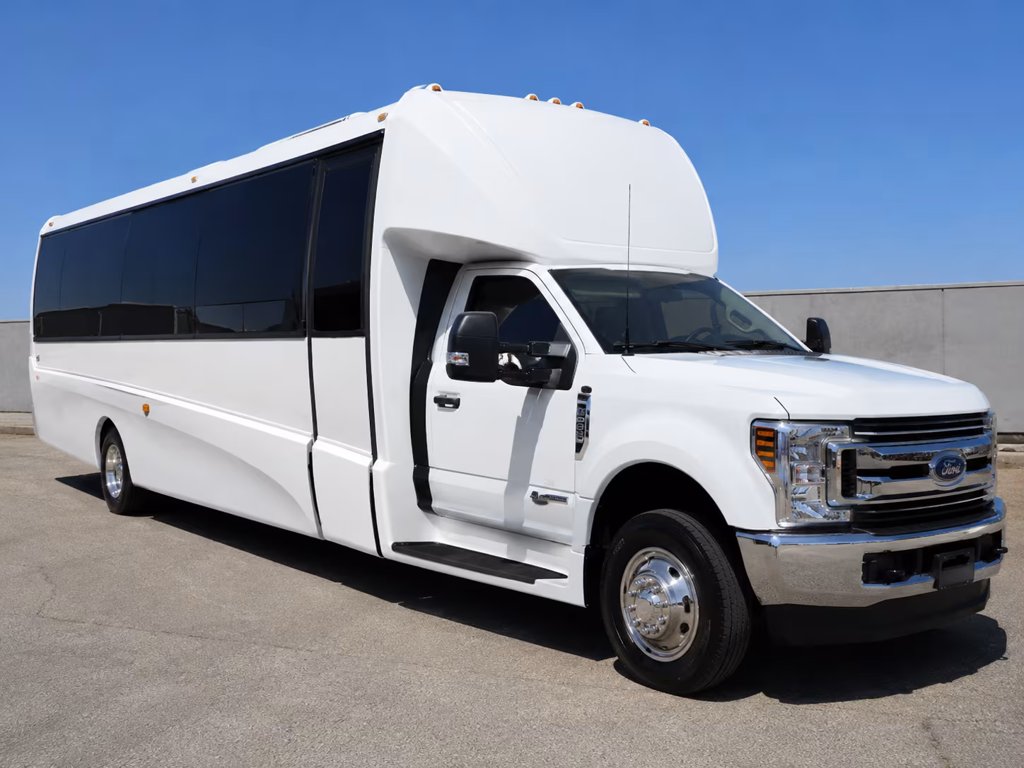 minibuses and charter buses to providence college and brown university games