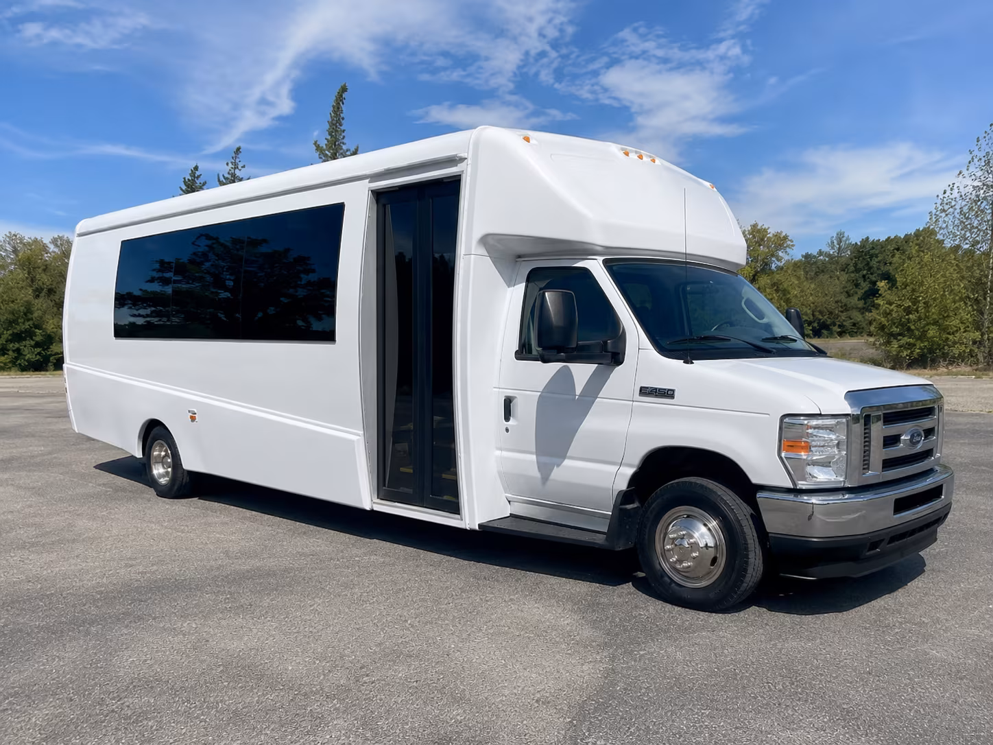party bus rentals for pawtucket prom groups heading into providence