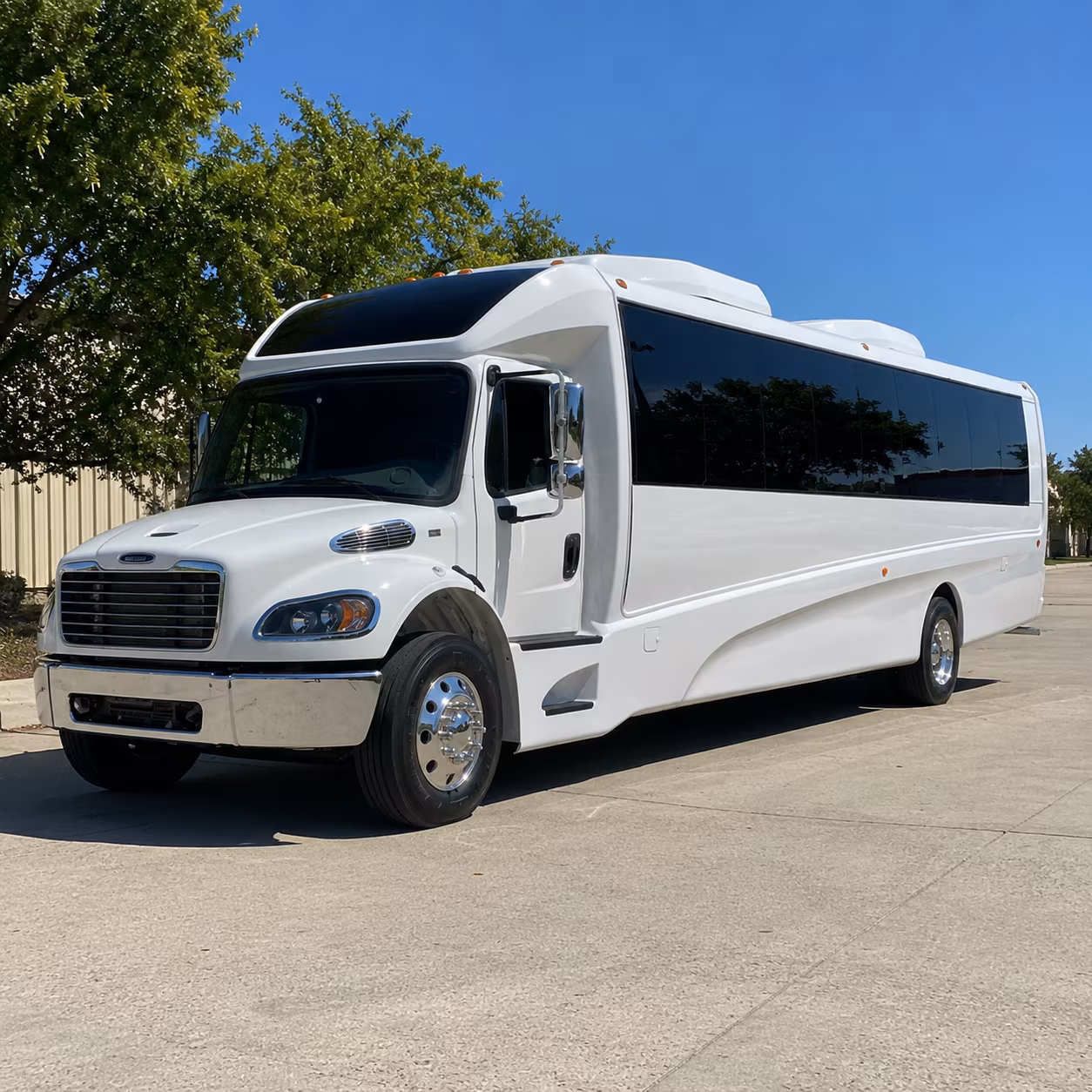 pawtucket 25 passenger minibus