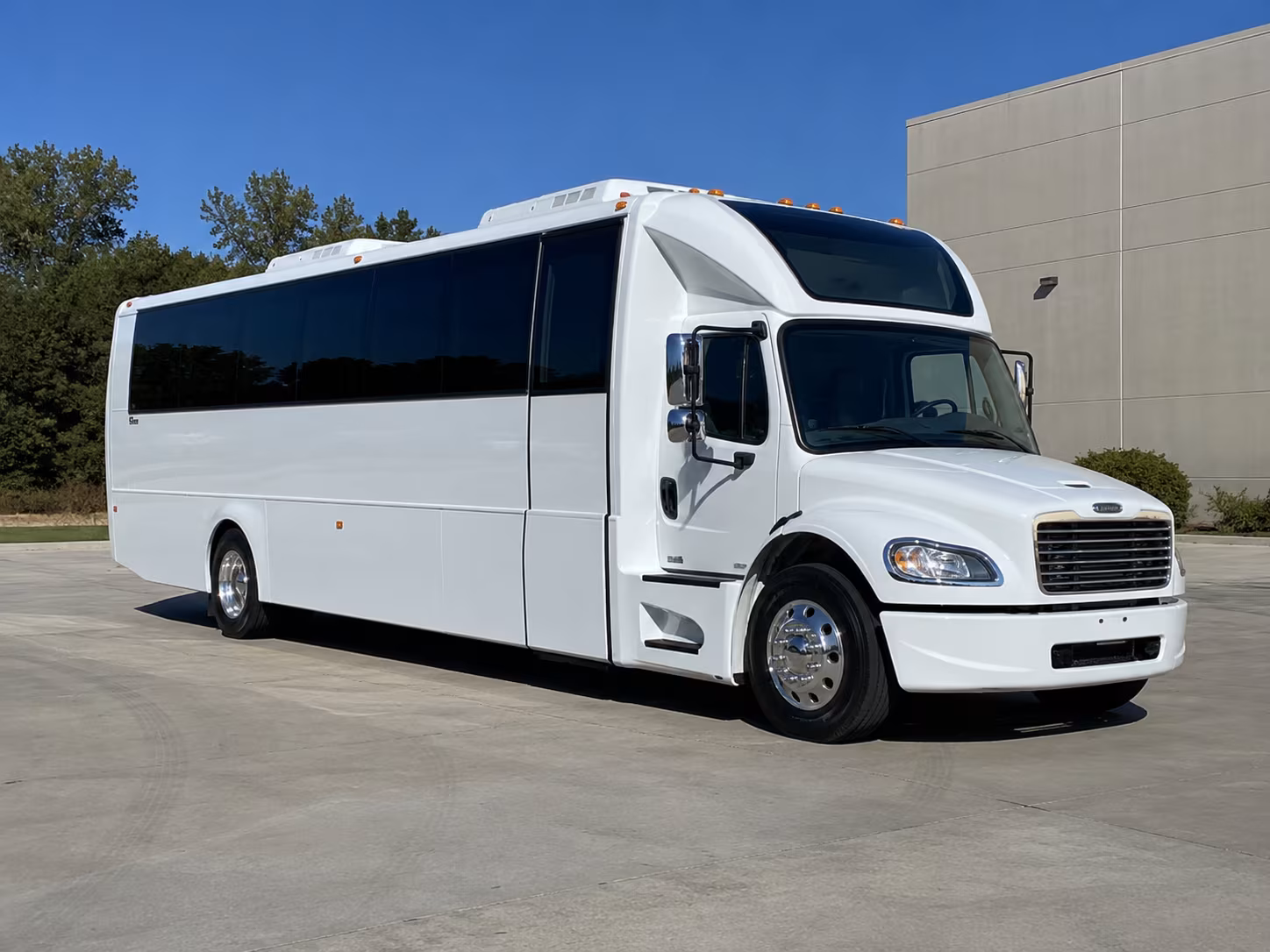 pawtucket 28 passenger party bus